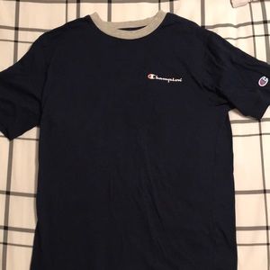 Champion t shirt, small